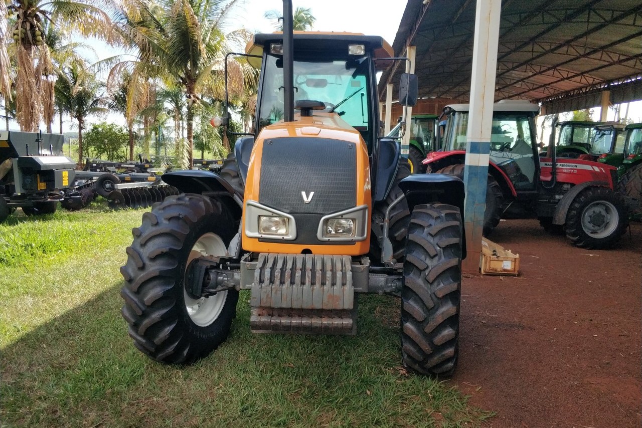 Valtra BM 125 - 0 7