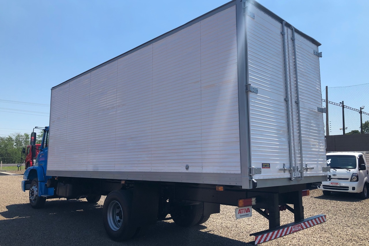 Mercedes Benz MB 1218 - 01/01 2