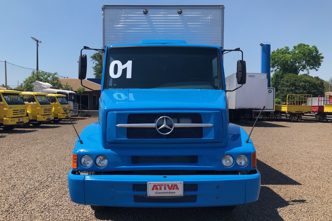 Mercedes Benz MB 1218 - 01/01 4