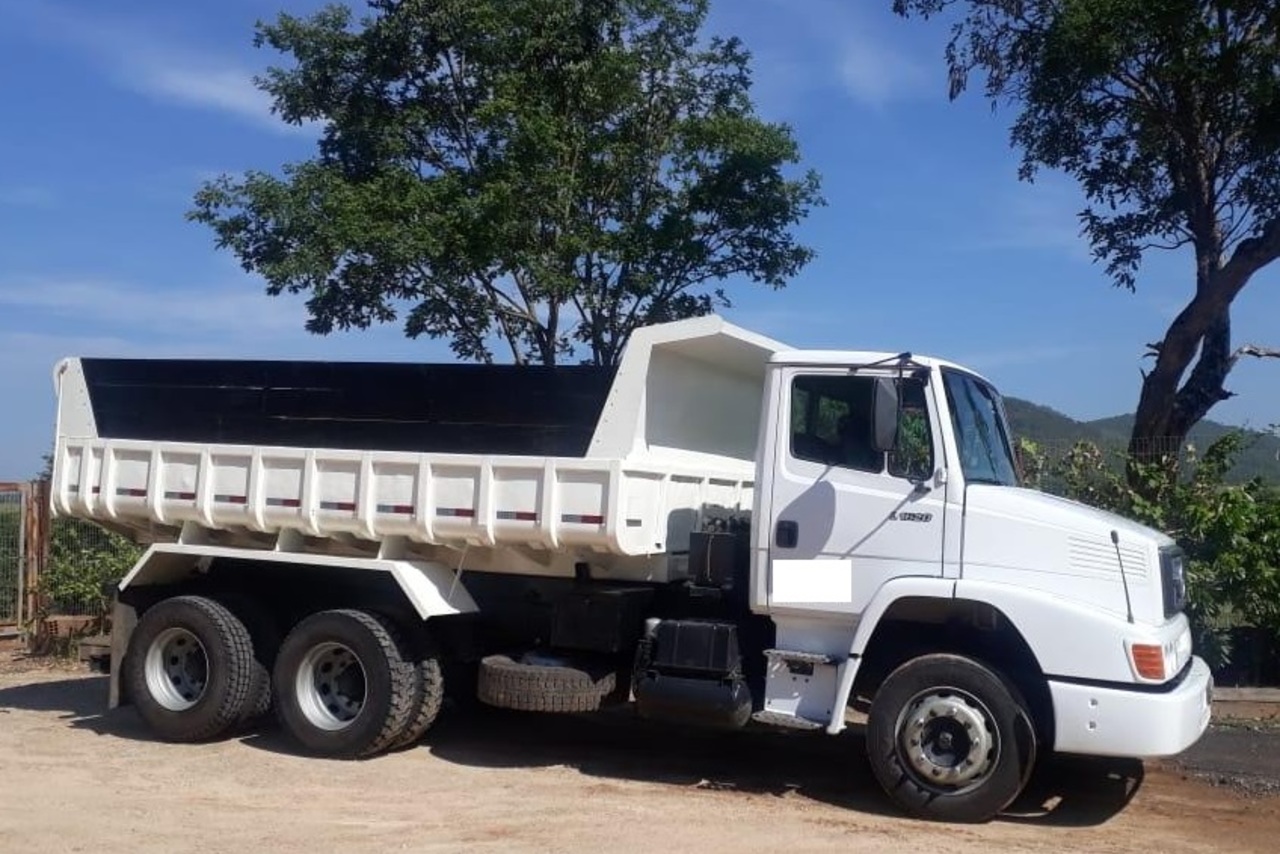 Mercedes Benz MB 1620 - 07/08 4