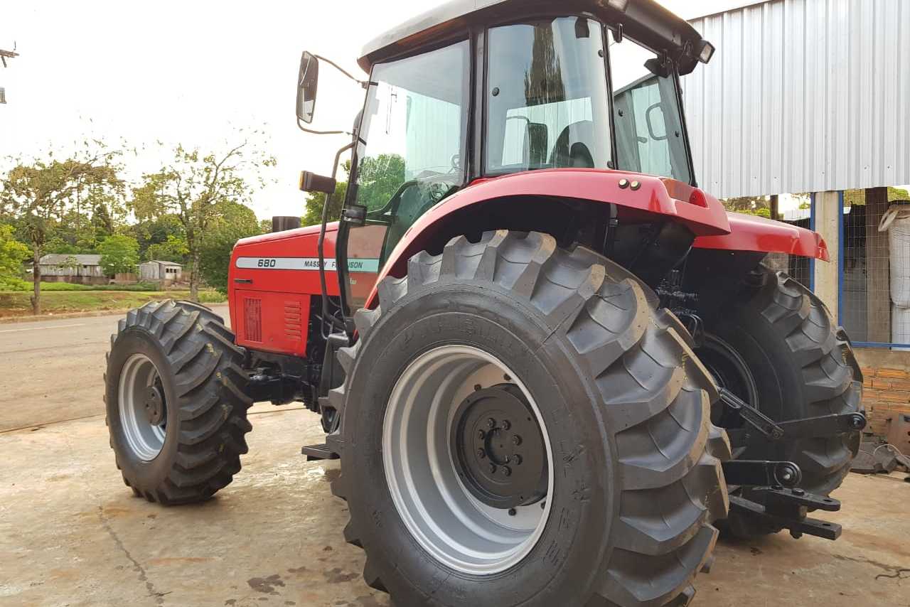 Massey Ferguson 680 - 08/08 2