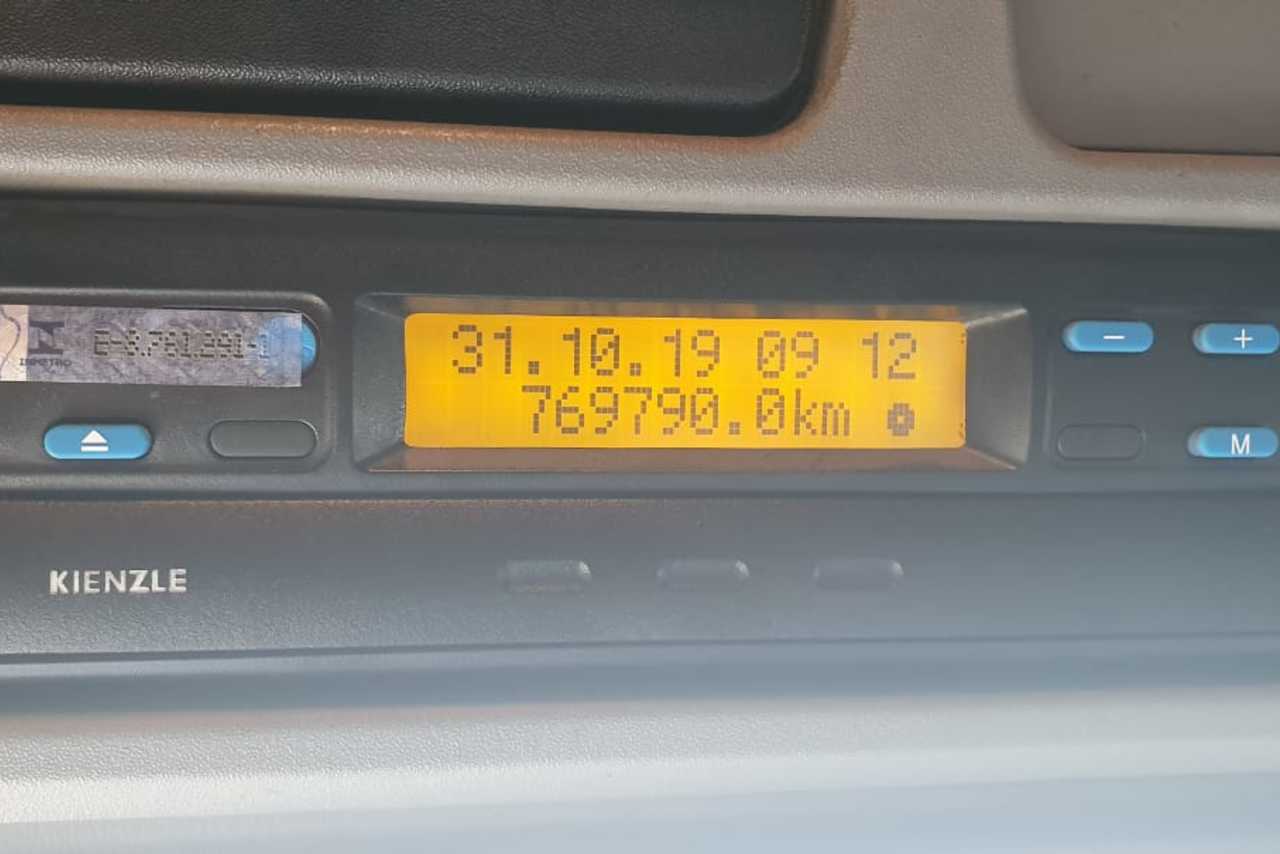 Mercedes Benz Axor 2544 - 10/10 15