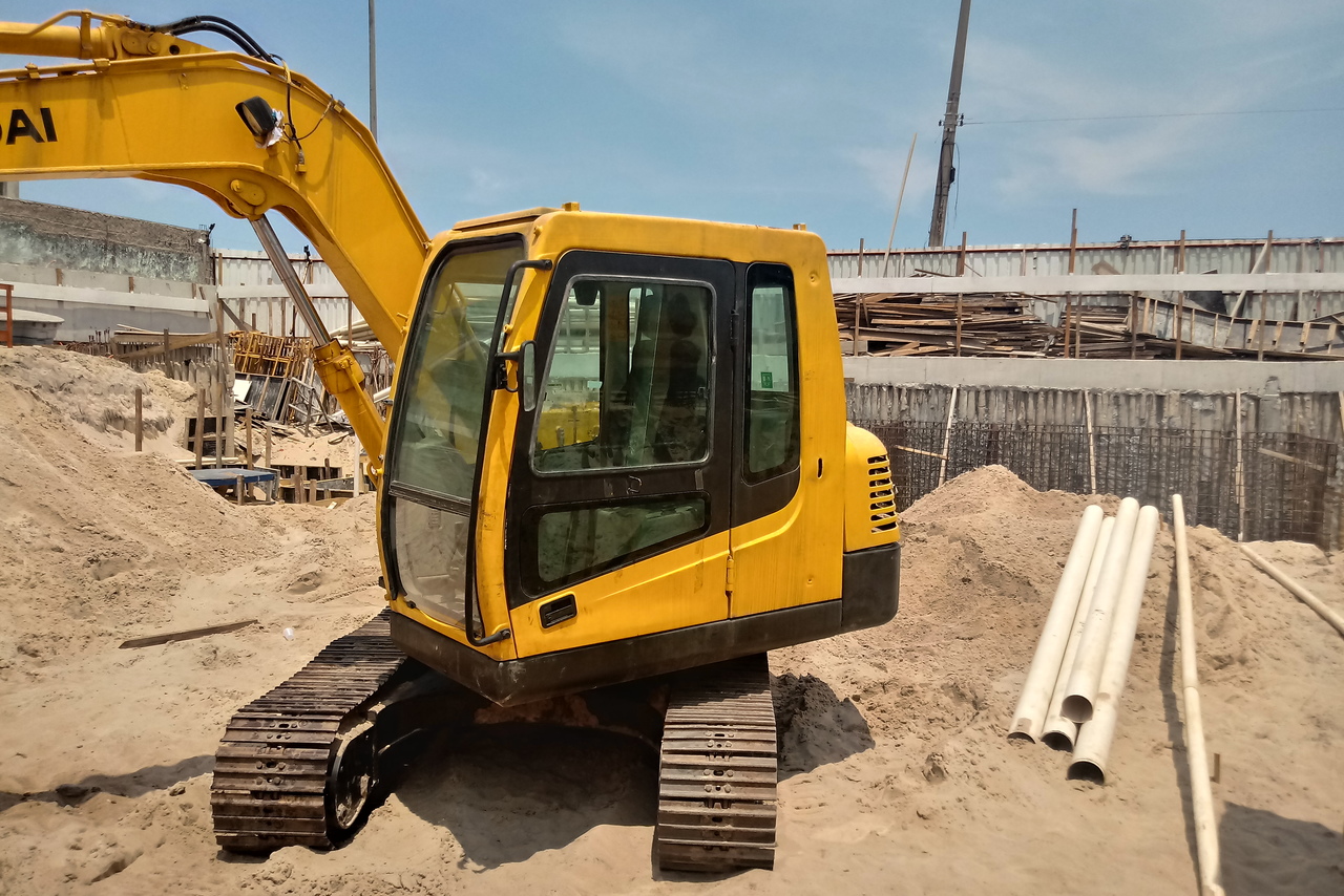 Hyundai R80 - 13/13 11