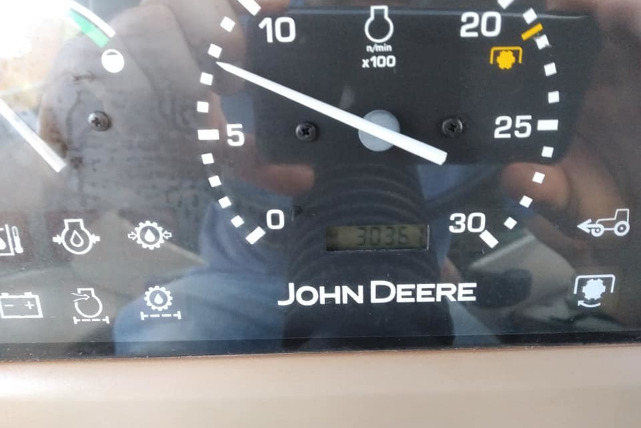 John Deere 6145J - 16 2