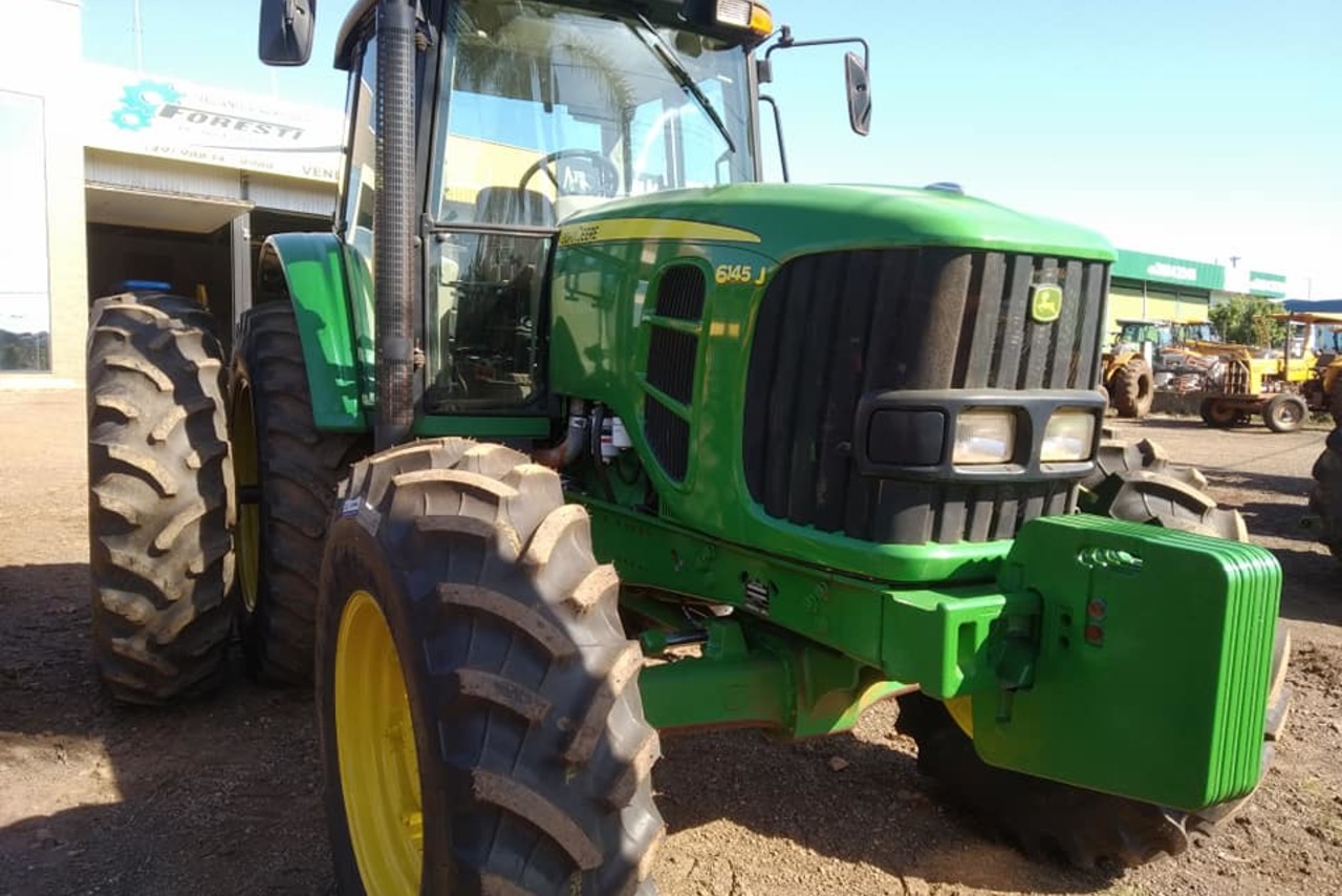 John Deere 6145J - 16 5