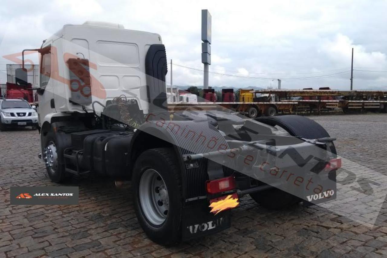 Volvo VM 330 - 12/12 5
