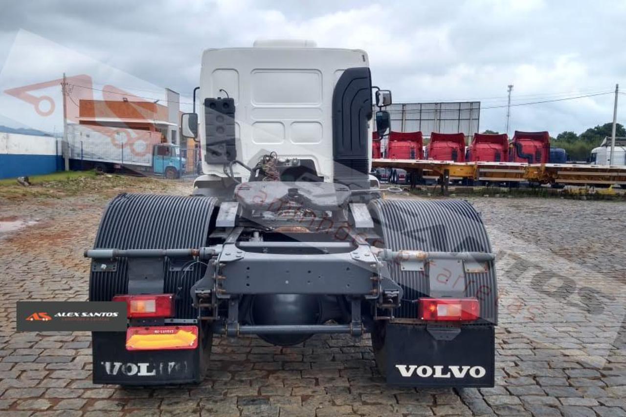 Volvo VM 330 - 12/12 6