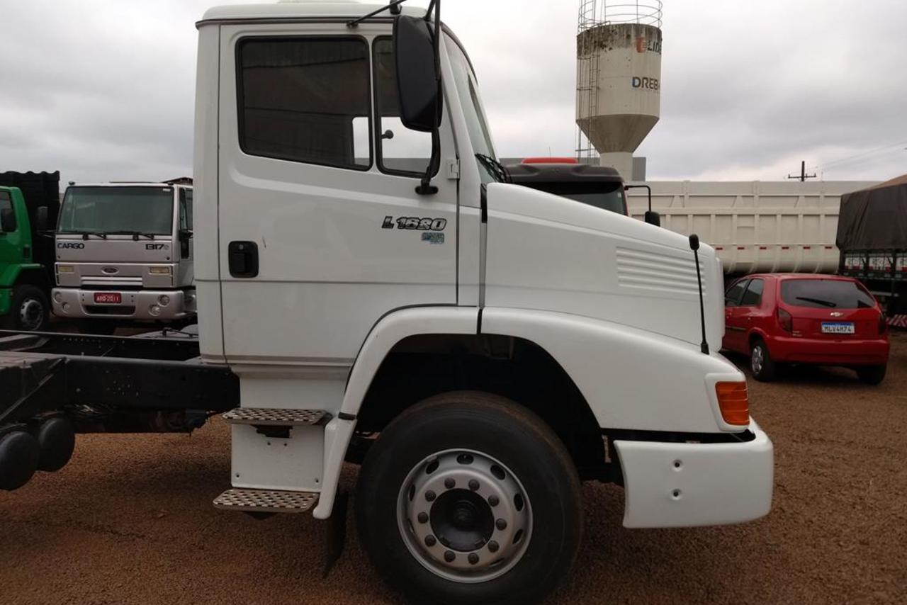 Mercedes Benz MB 1620 - 08/08 7