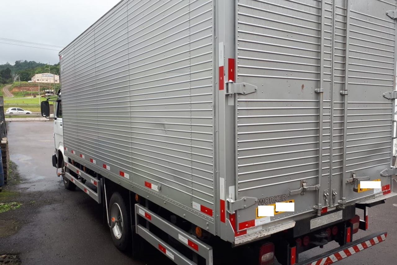 Volkswagen 8 120 - 07/08 3