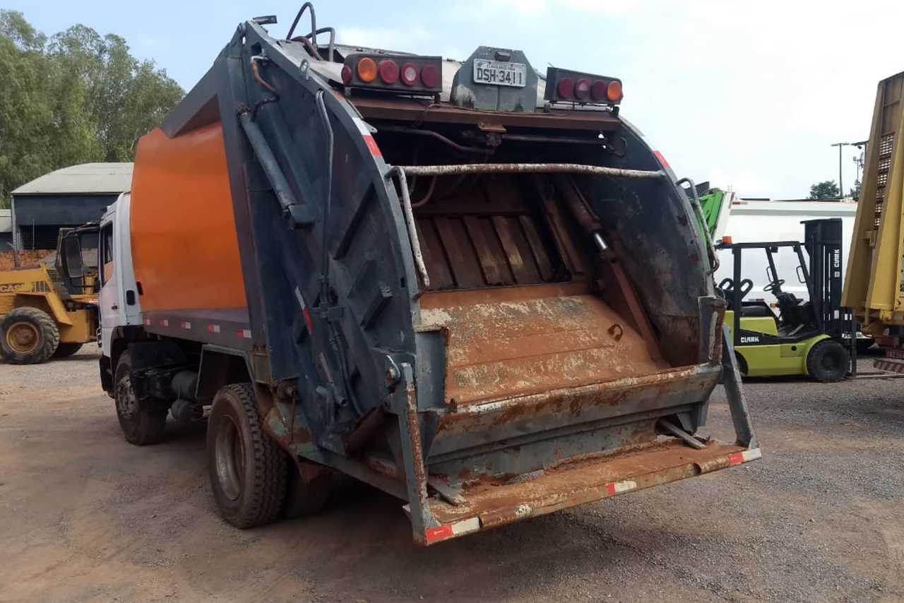 Mercedes Benz MB 1718 - 06/06 6
