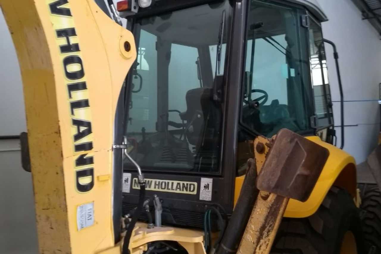 New Holland B95B - 13/13 8