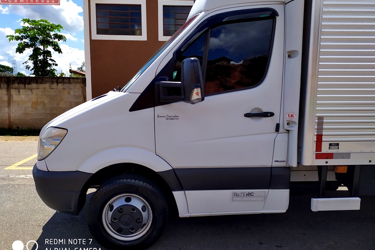 Mercedes Benz 515 - 12/13 3