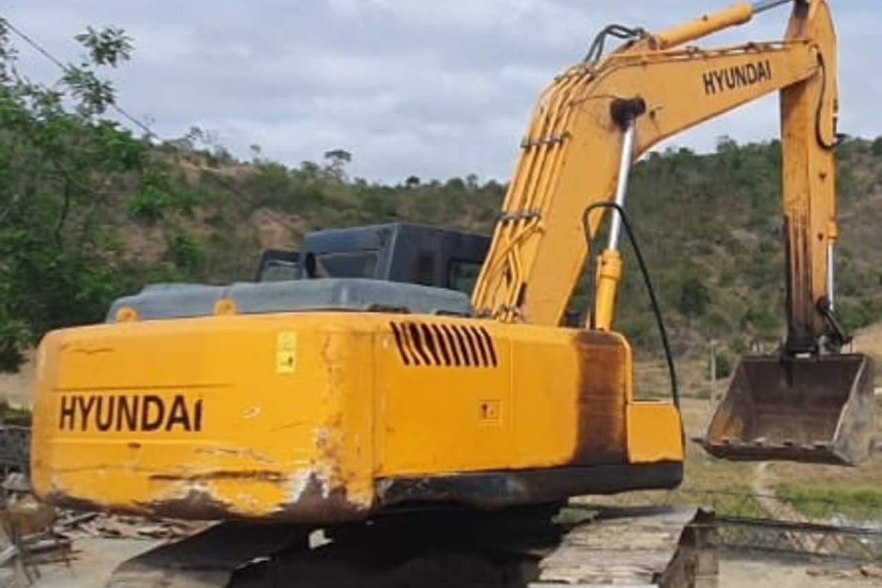 Hyundai R210LC-7 - 11/11 2