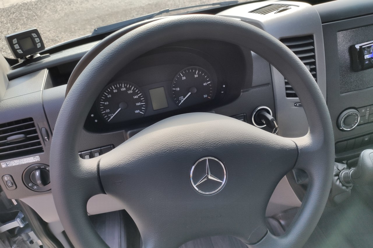 Mercedes Benz Sprinter Executiva 415 - 19/19 7