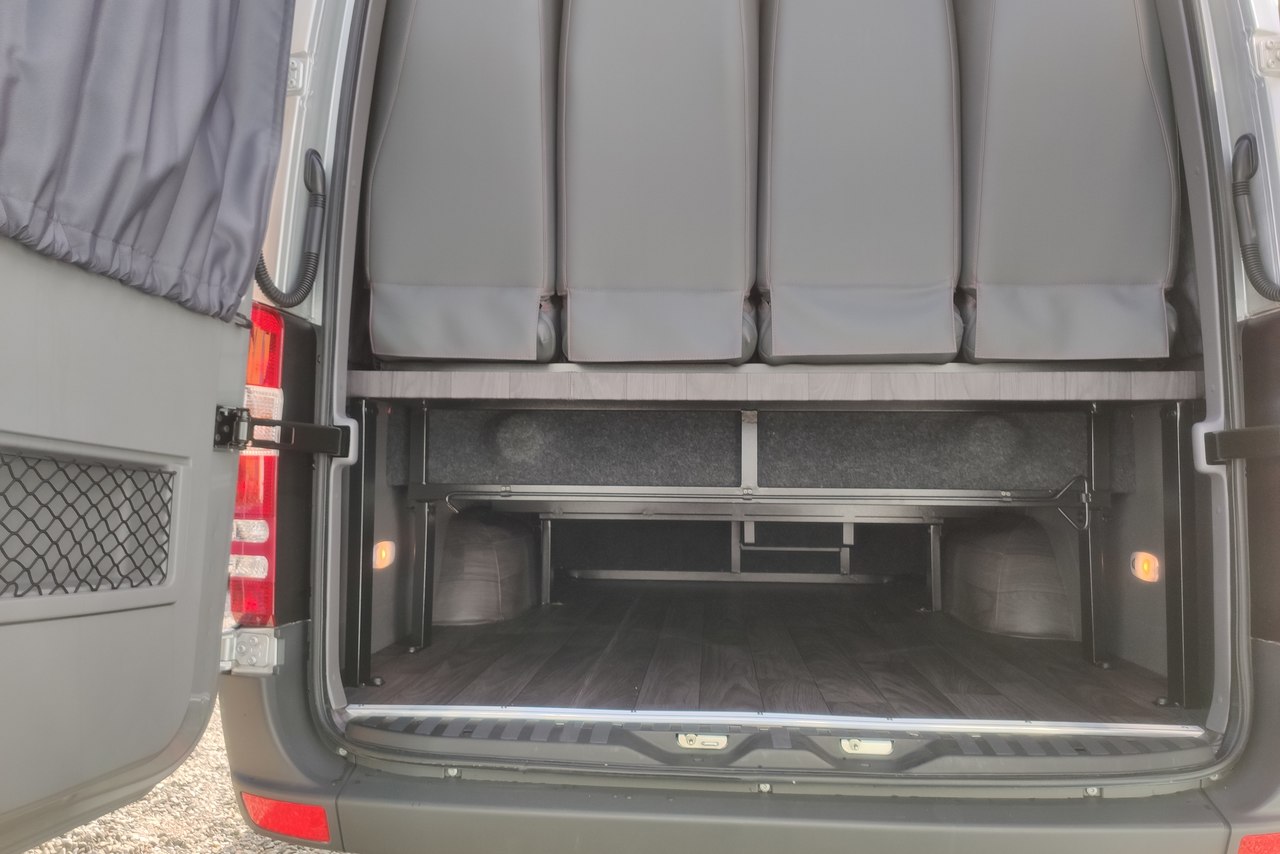 Mercedes Benz Sprinter Executiva 415 - 19/19 10