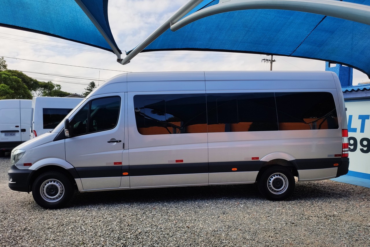 Mercedes Benz Sprinter Executiva 415 - 19/19 12