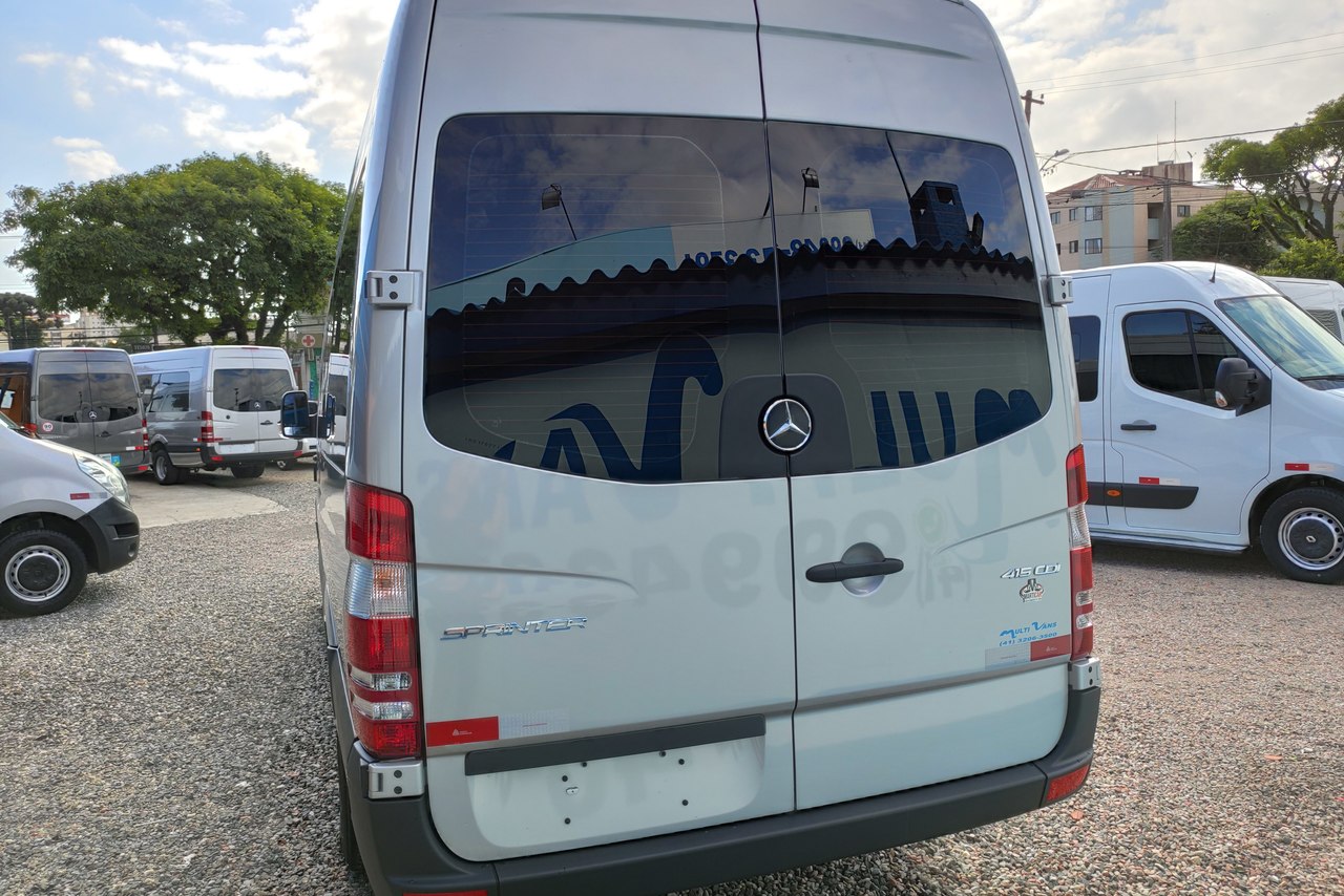 Mercedes Benz Sprinter Executiva 415 - 19/19 13
