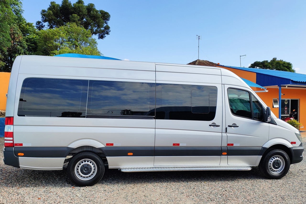 Mercedes Benz Sprinter Executiva 415 - 19/19 15