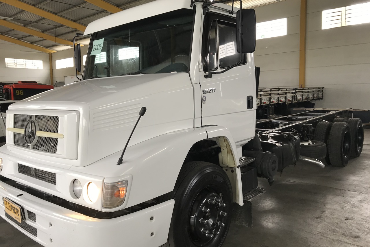 Mercedes Benz MB 1620 - 05/05 4
