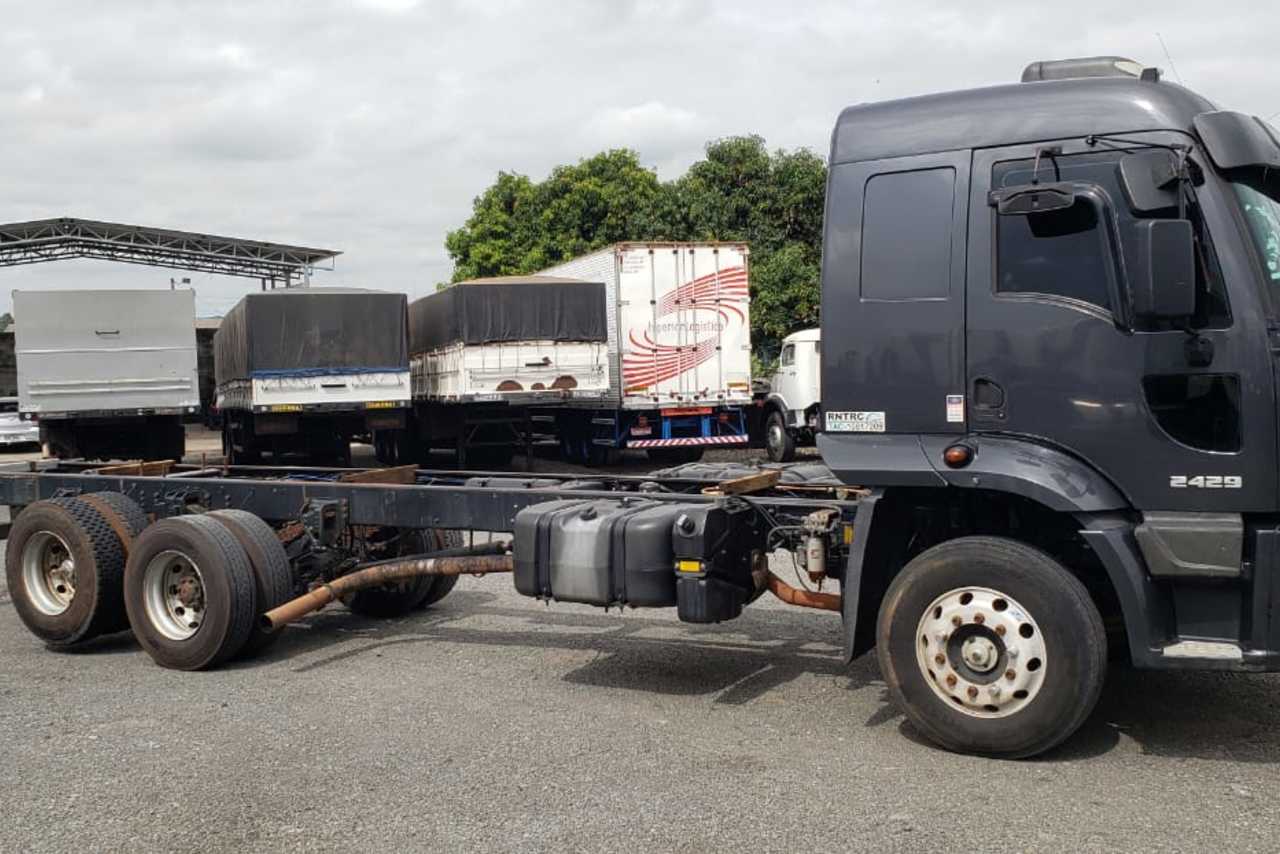 Ford Cargo 2932 - 13/13 5