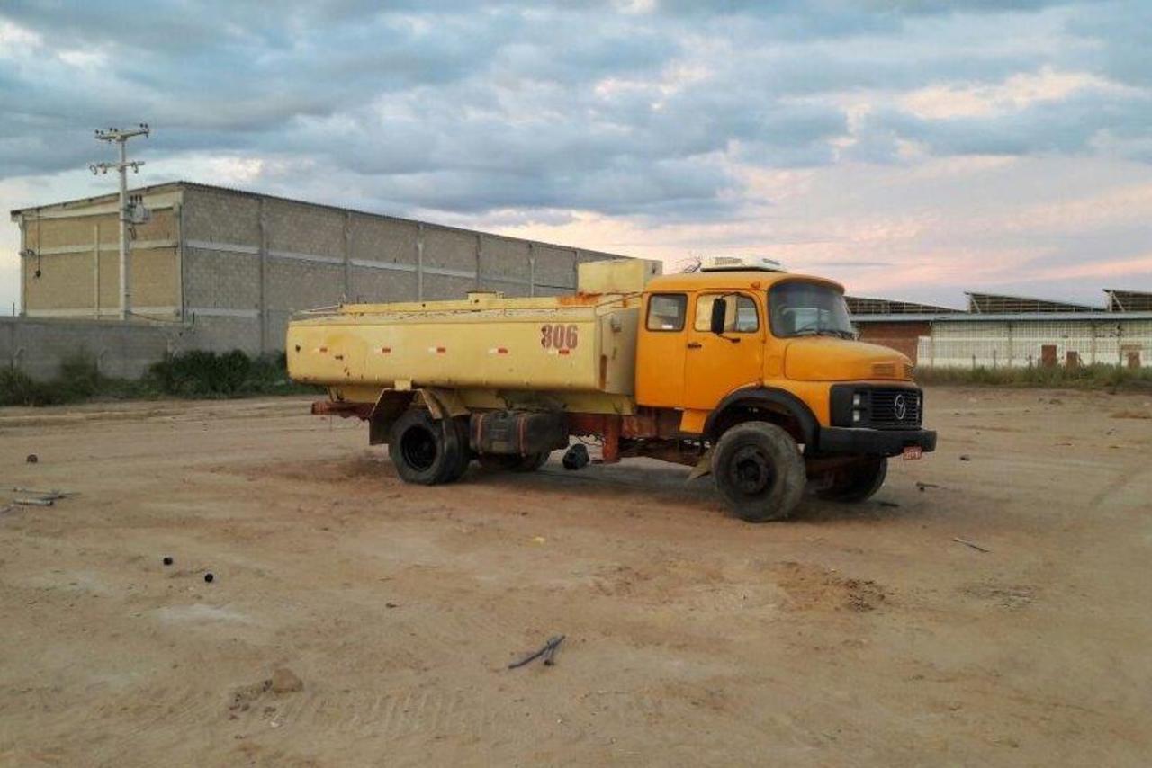 Mercedes Benz MB 1519 - 79 4