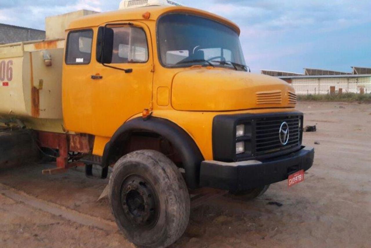 Mercedes Benz MB 1519 - 79 8