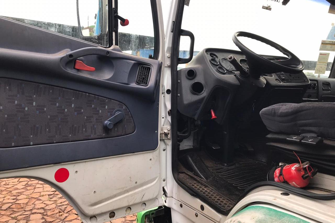 Mercedes Benz MB 1718 - 09/09 8