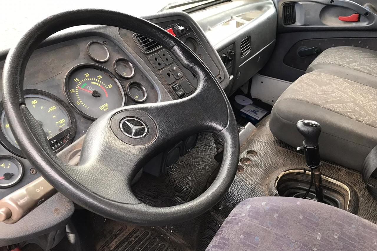 Mercedes Benz MB 1718 - 09/09 11