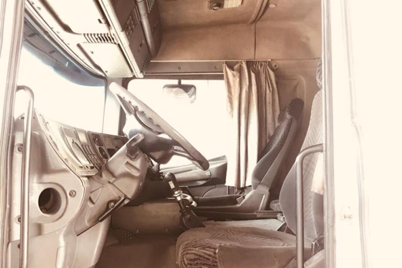 Scania 124 400 - 02/02 10