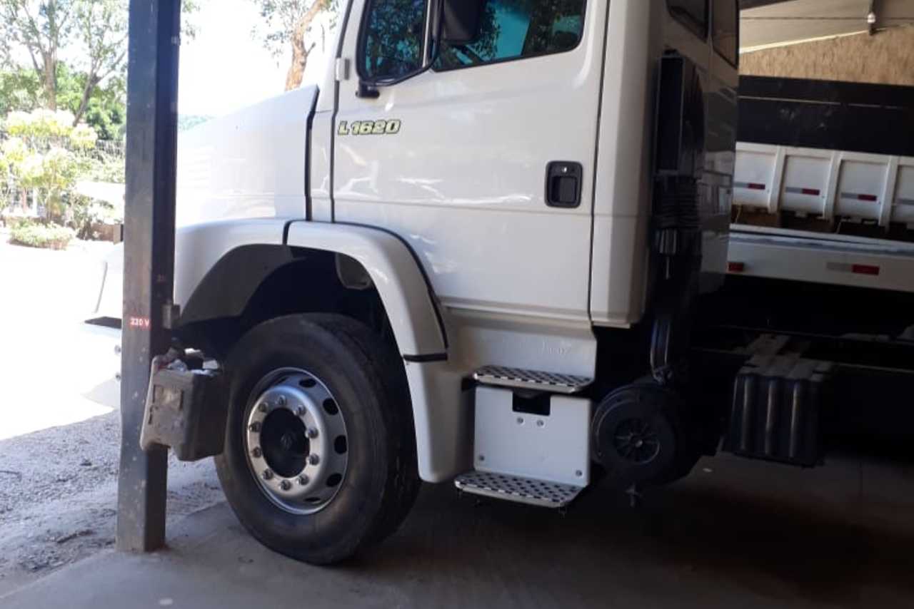 Mercedes Benz MB 1620 - 02/02 4