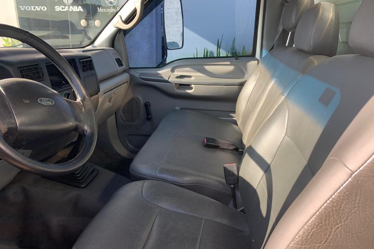 Ford F350 - 05/05 4