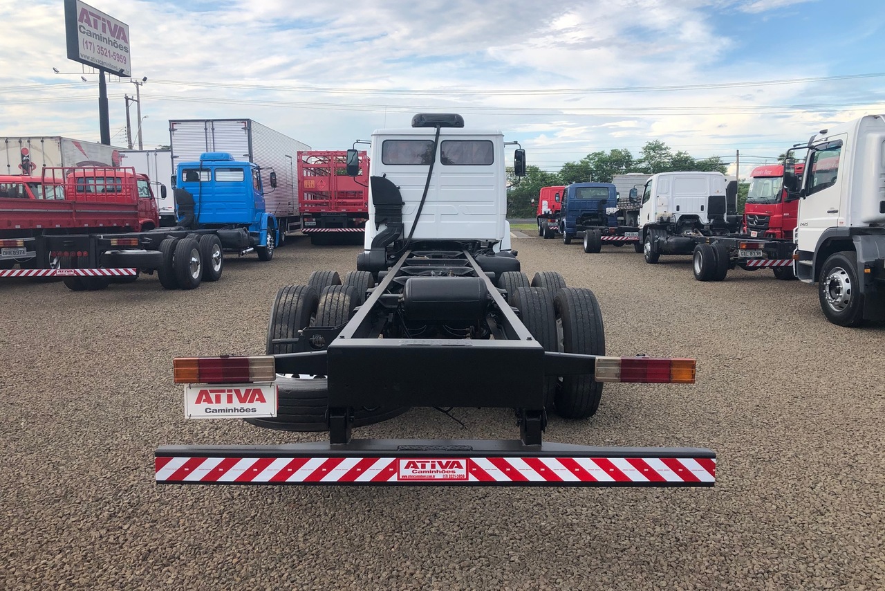 Mercedes Benz MB 1620 - 04/04 5