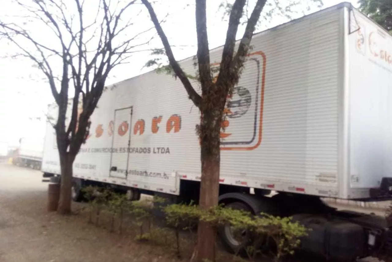 Ford Cargo1933 - 13/13 2