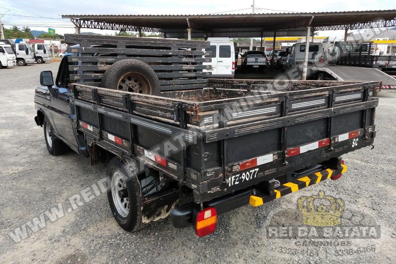 Ford F2000 - 90/90 4