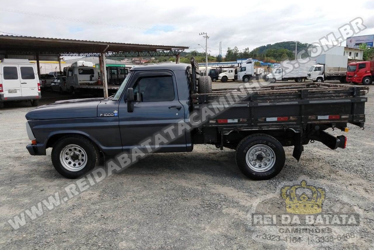 Ford F2000 - 90/90 8