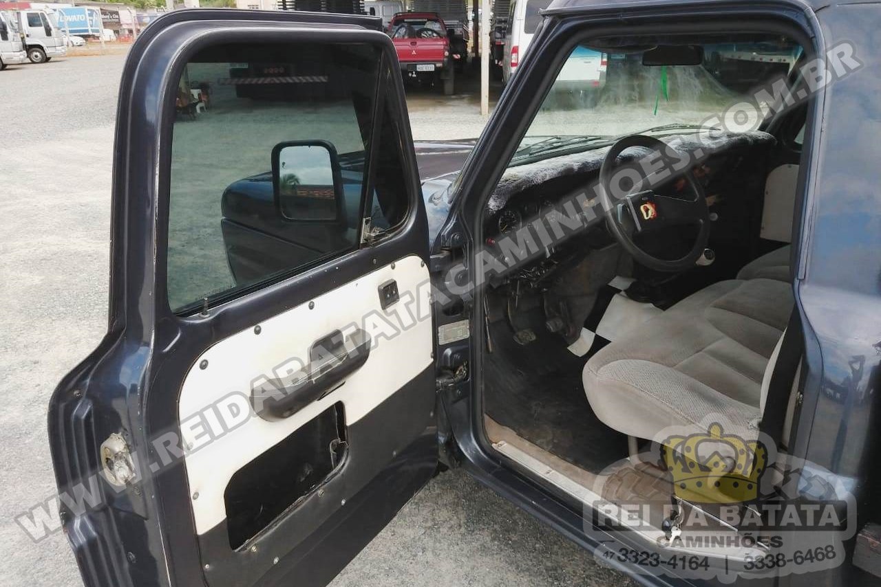 Ford F2000 - 90/90 9