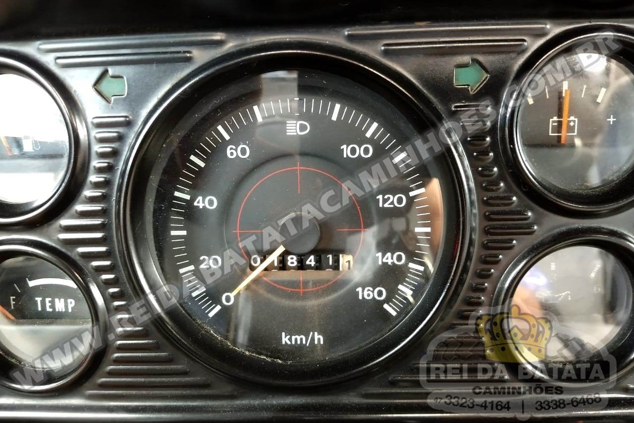 Ford F2000 - 90/90 17