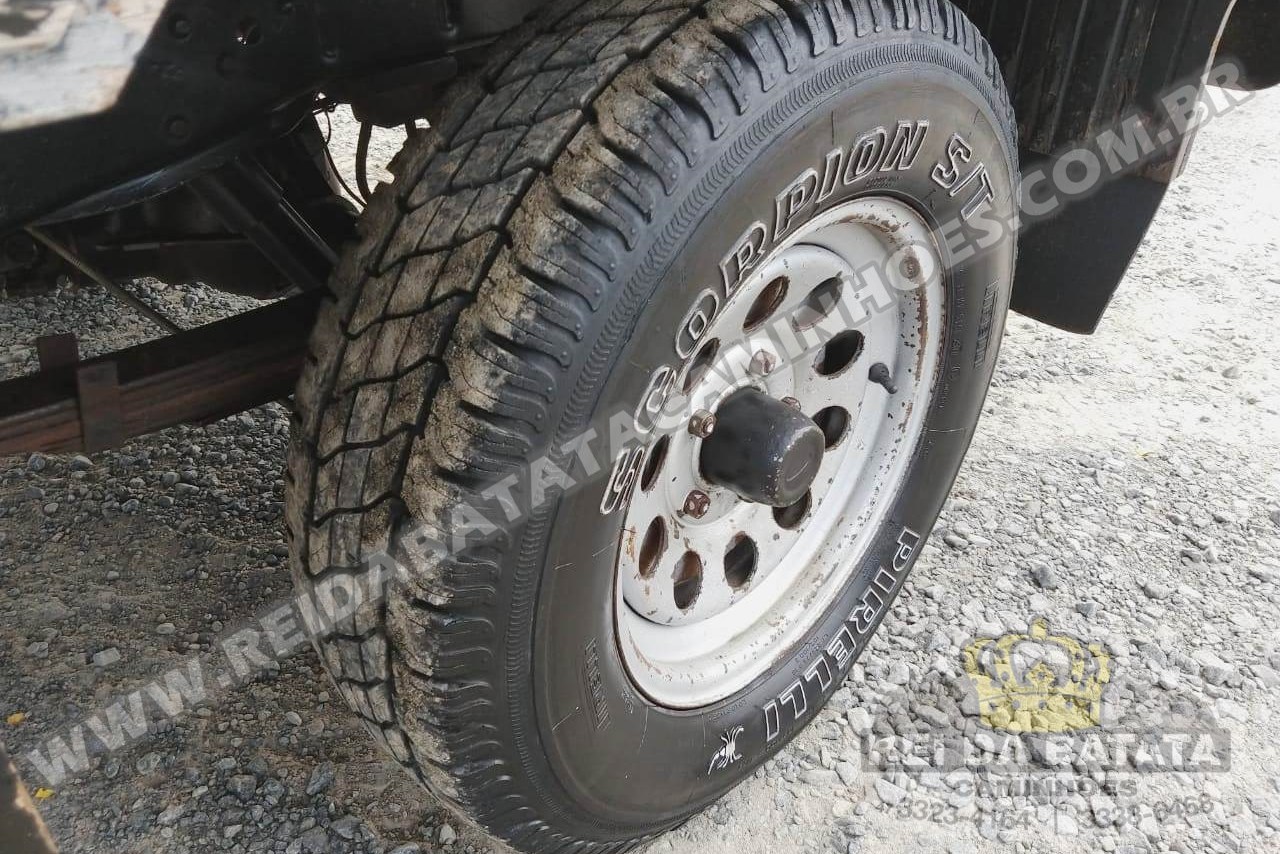 Ford F2000 - 90/90 24