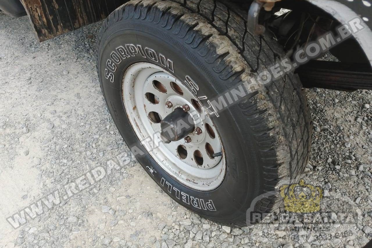 Ford F2000 - 90/90 25