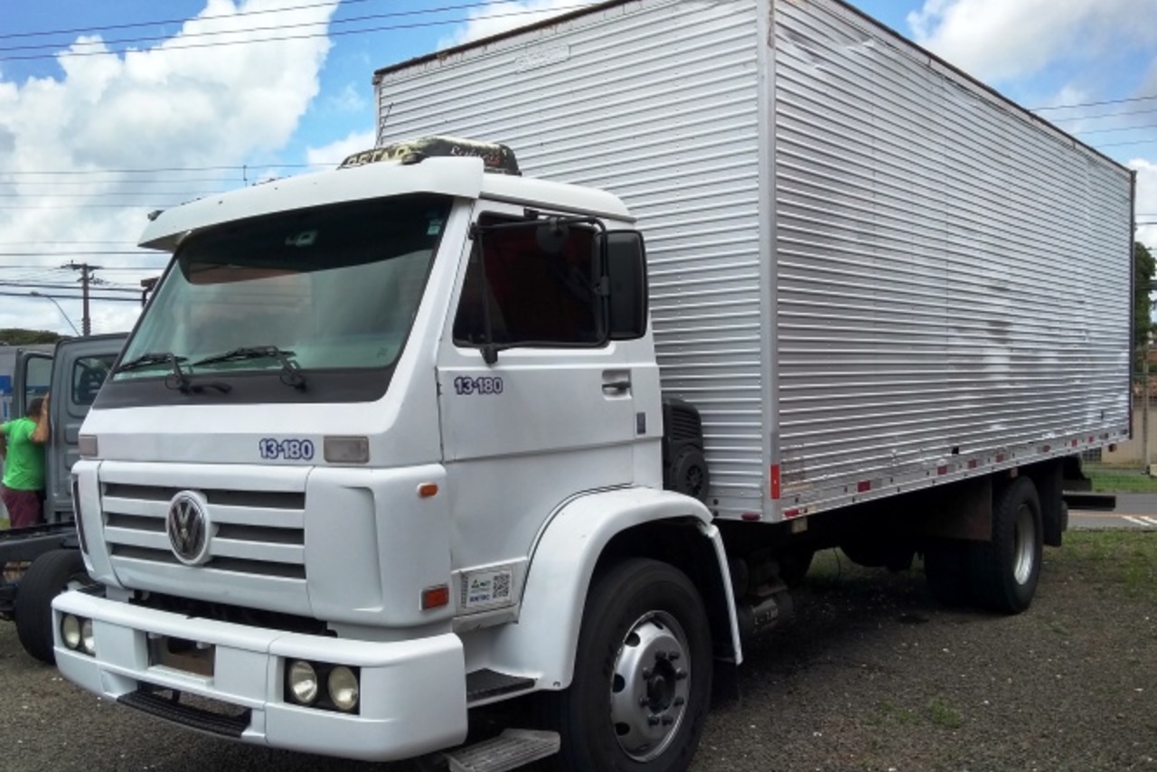 Volkswagen 13-180 - 02/02 3