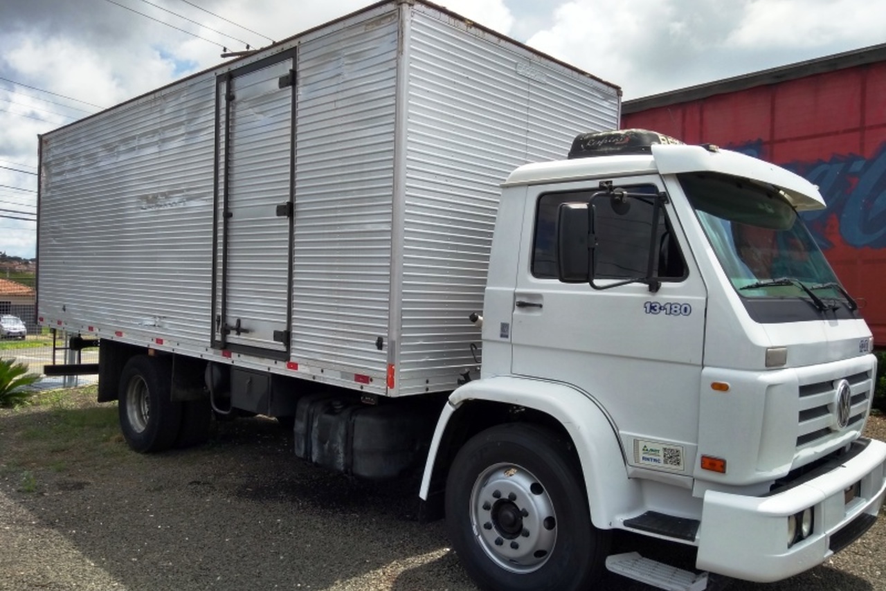 Volkswagen 13-180 - 02/02 6