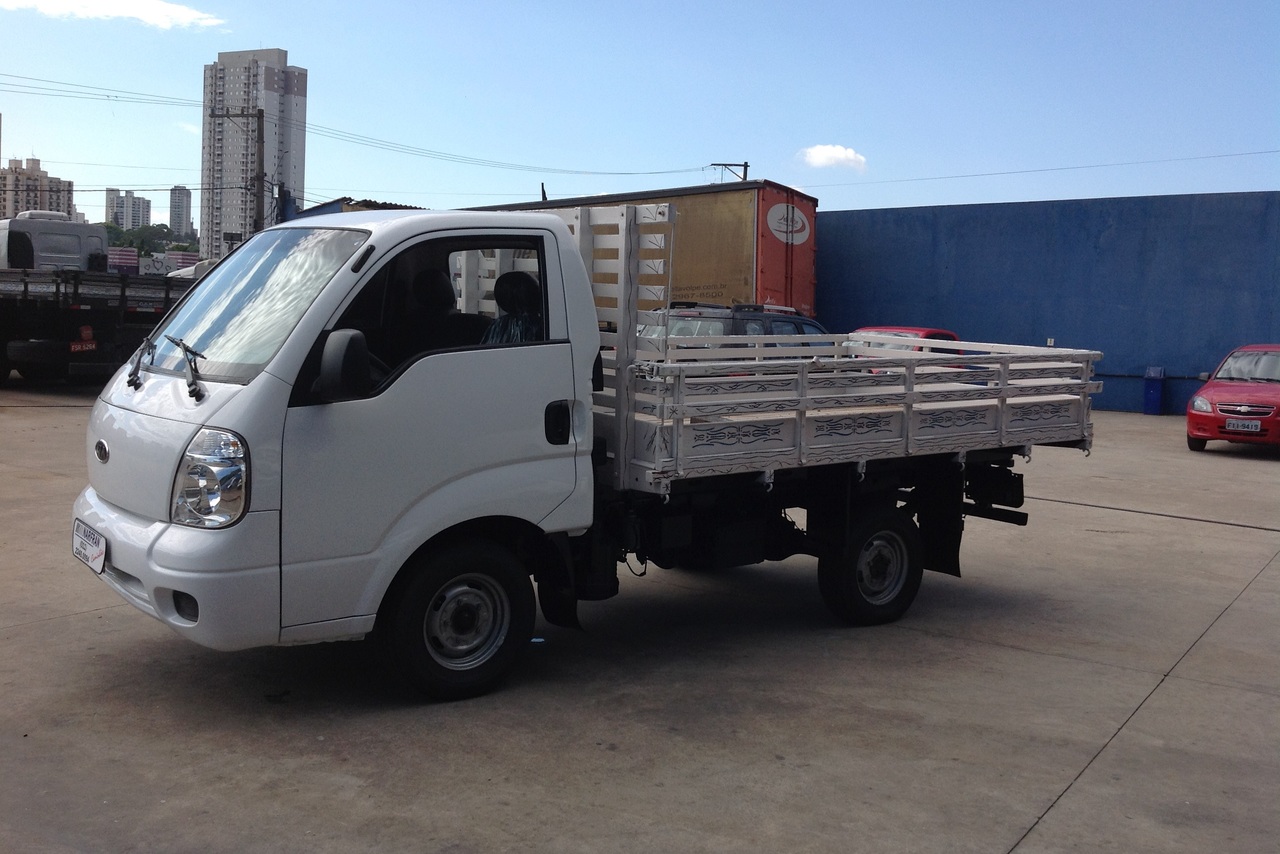 KIA 2700 - 06/06 2