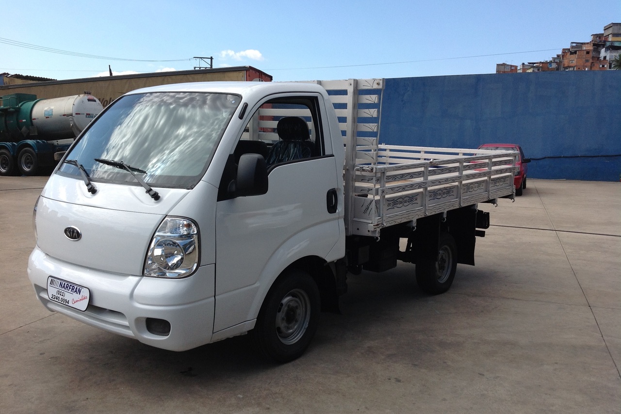 KIA 2700 - 06/06 4