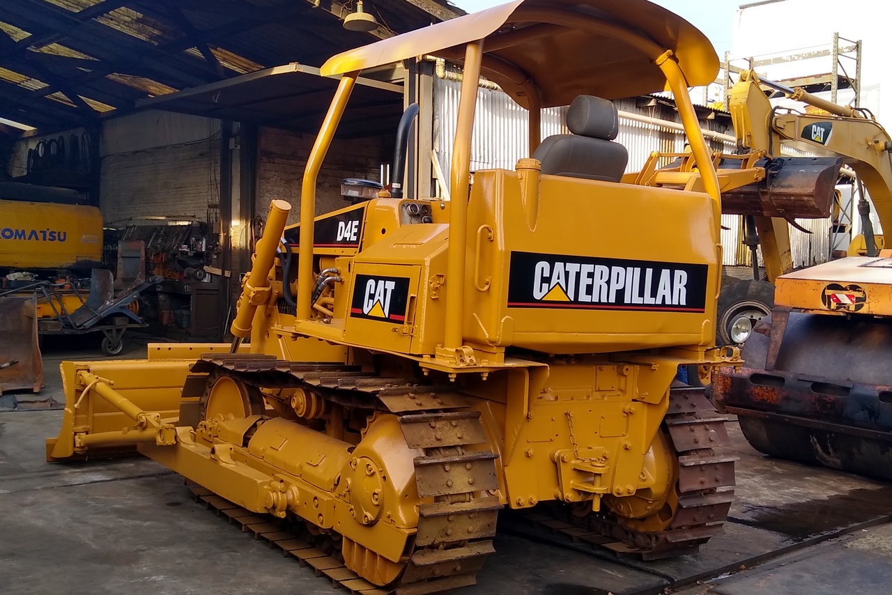 Caterpillar D4E - 81/81 4