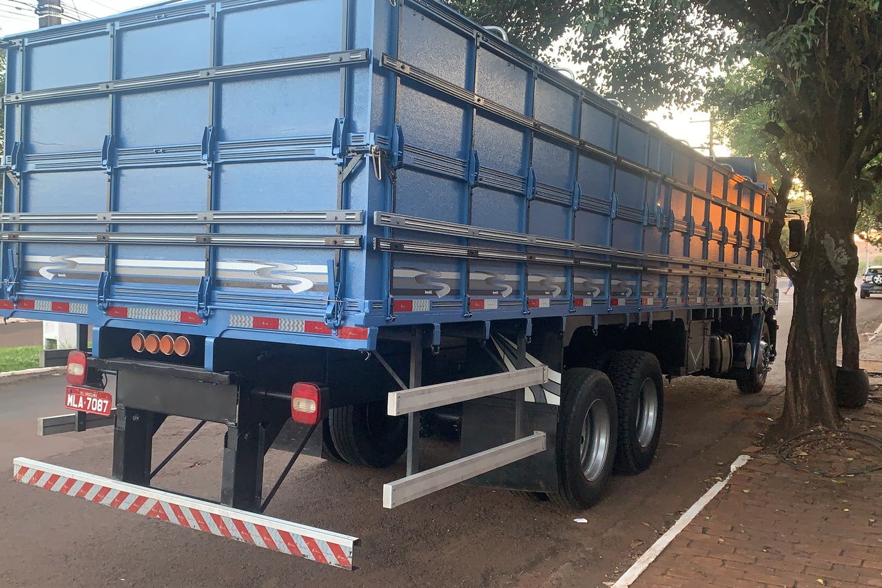 Volkswagen 24-280 E Constellation 6x2 - 13/13 3