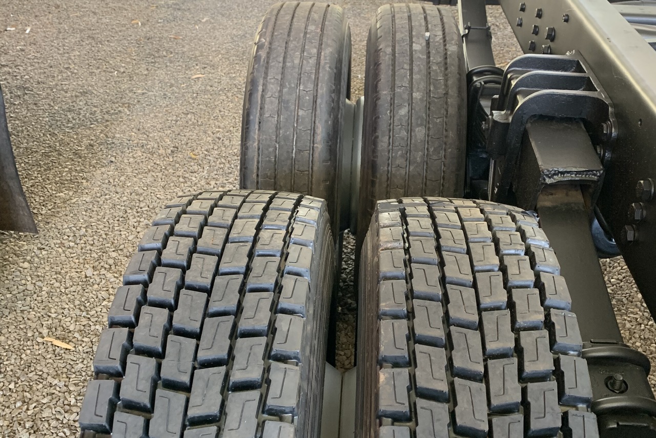 Volkswagen 24-280 E Constellation 6x2 - 13/13 5