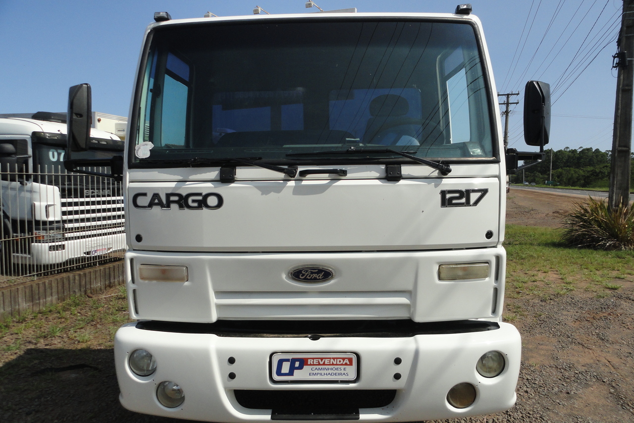 Ford Cargo1217 - 01/01 2