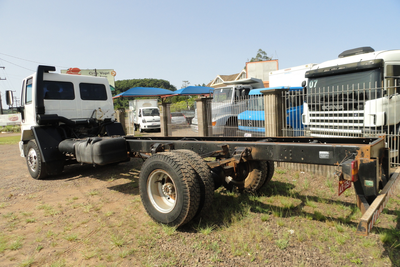Ford Cargo1217 - 01/01 4