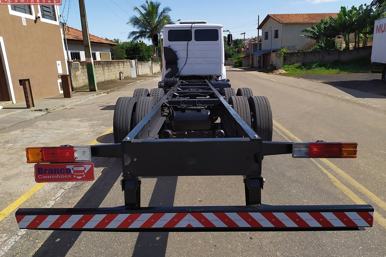 Mercedes Benz MB 1620 - 06/06 12