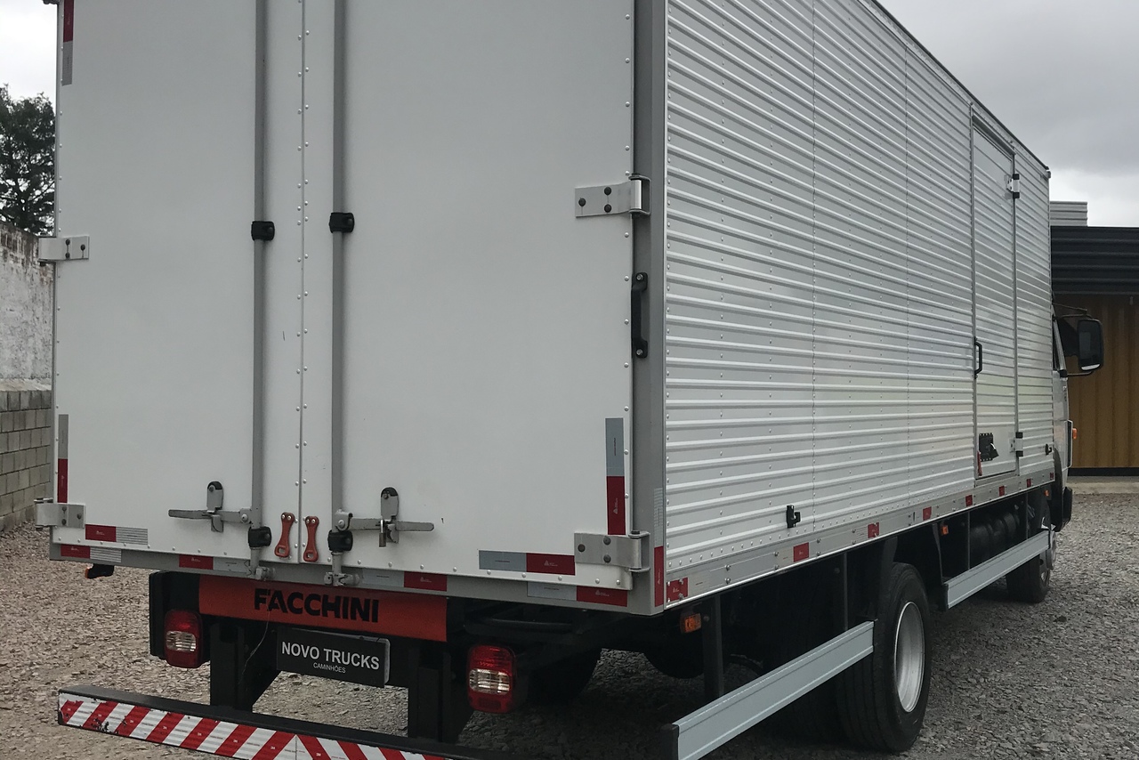 Volkswagen 8 150 - 07/07 6